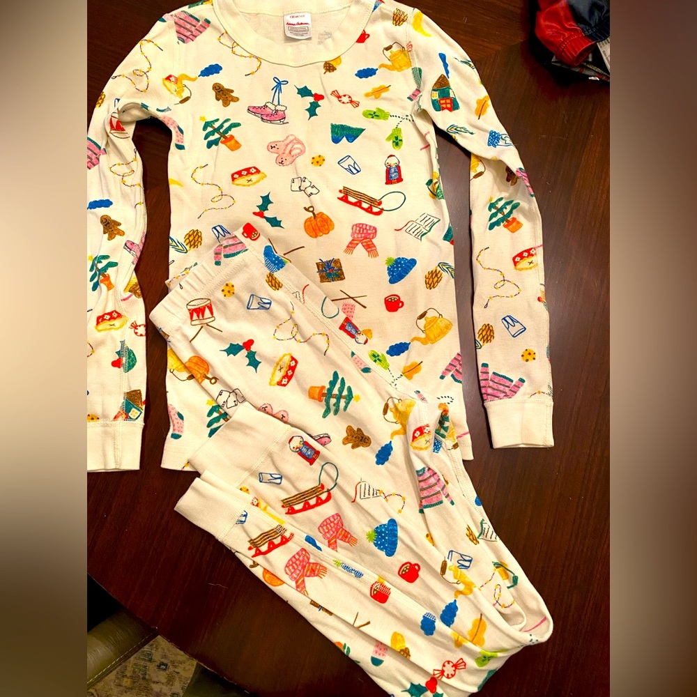 Hanna Andersson organic cotton Christmas pajama set size 8 140xm